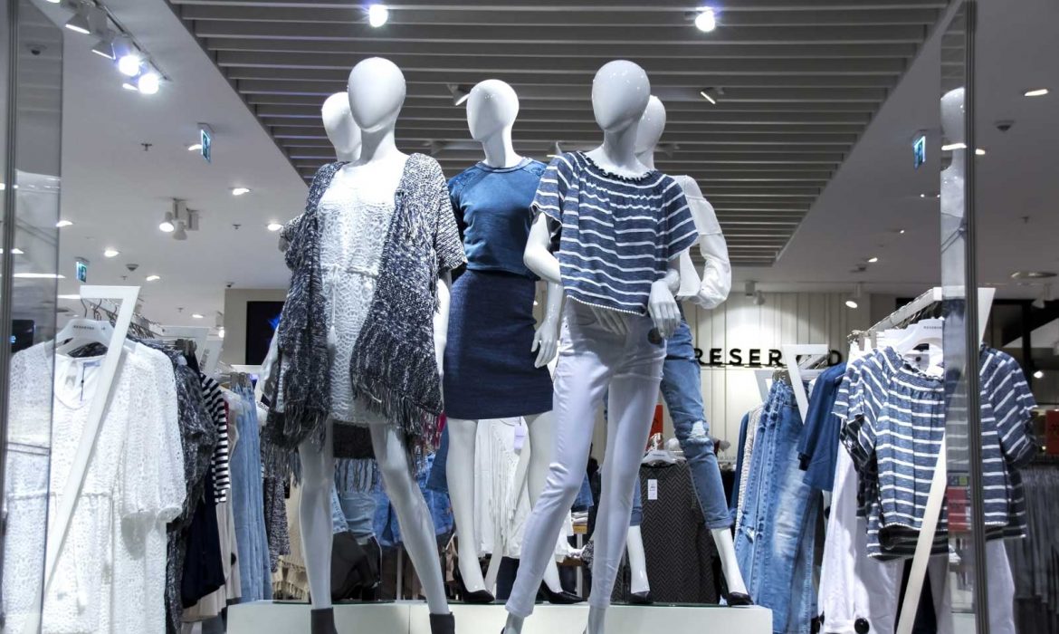 Shift in holiday shopping benefits